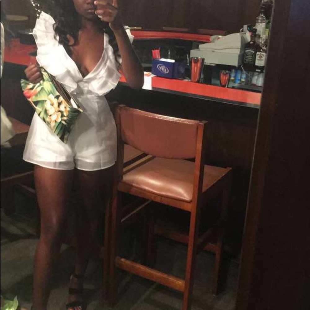 Ruffle sexy romper